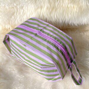 NWOT Baggu 3D Zip Pouch Medium - Avocado Candy Stripe (Hotel Stripes)